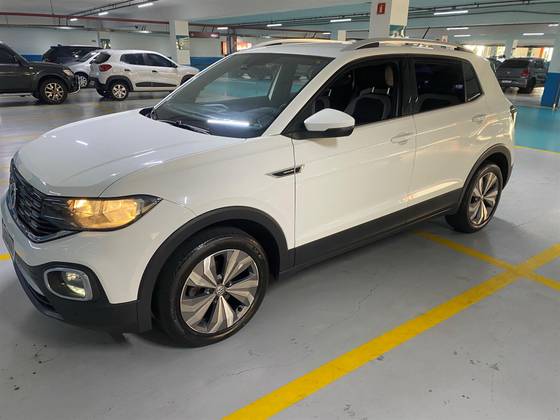 VOLKSWAGEN T-CROSS 1.4 250 TSI TOTAL FLEX HIGHLINE AUTOMÁTICO VOLKSWAGEN T-CROSS 1.4 250 TSI TOTAL FLEX HIGHLINE AUTOMÁTICO
